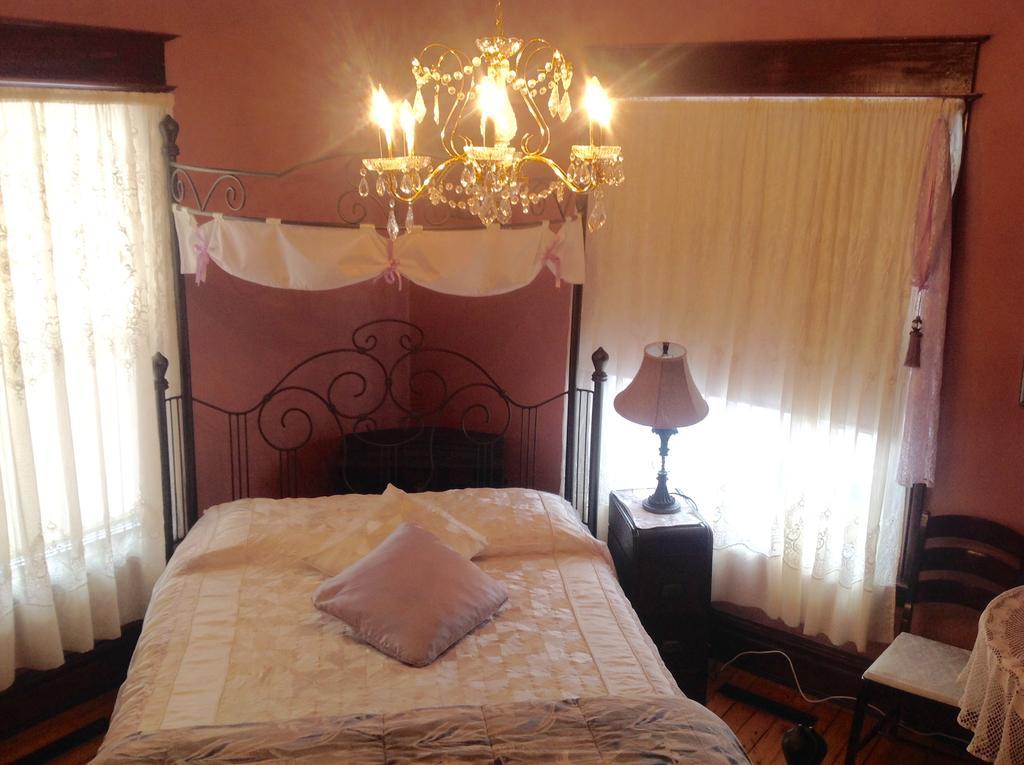 Maison McKenzie House Campbellton Extérieur photo