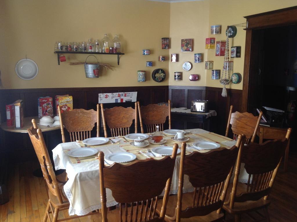 Maison McKenzie House Campbellton Extérieur photo