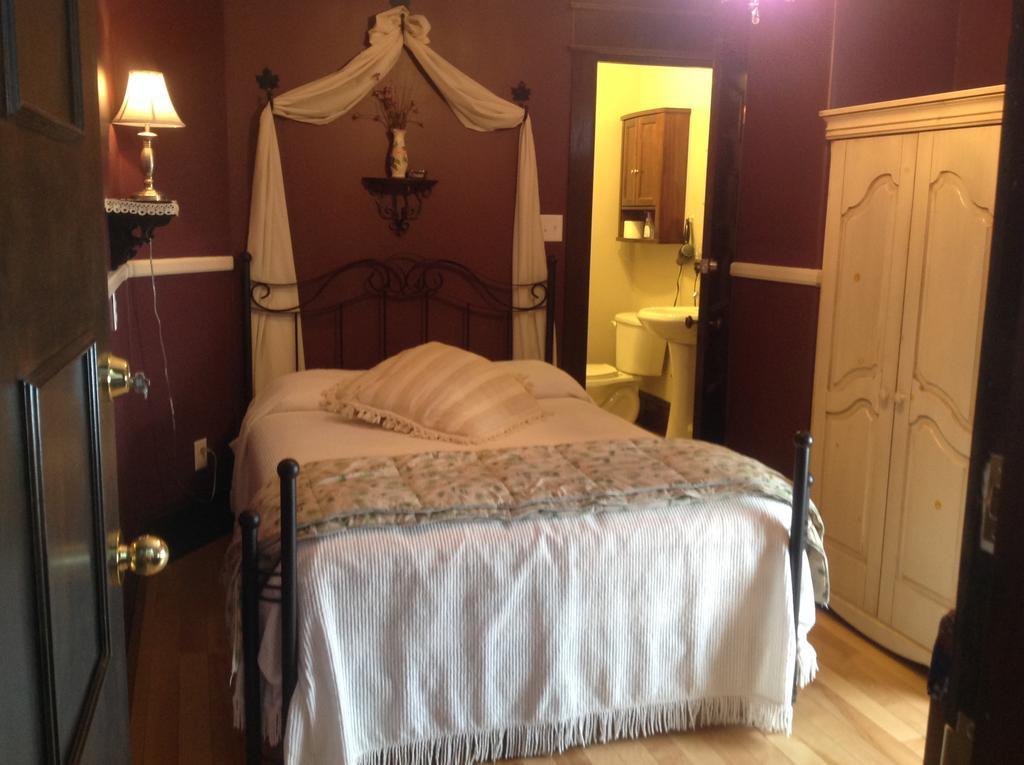 Maison McKenzie House Campbellton Extérieur photo
